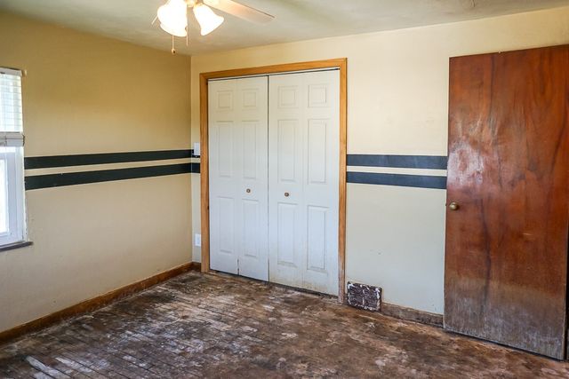 434 Mary St, Jeannette, PA 15644