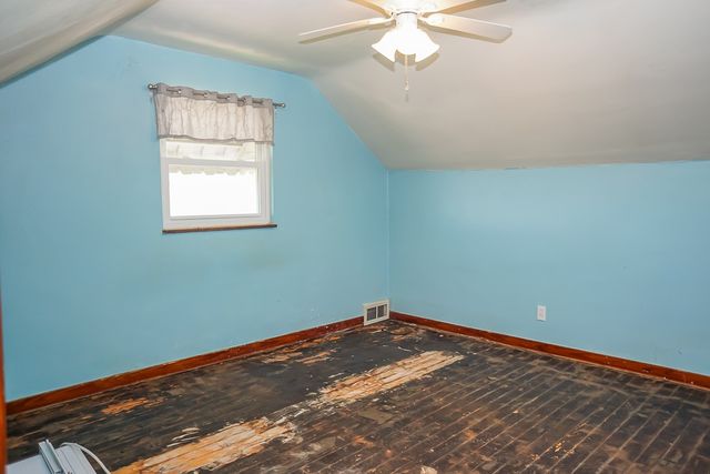 434 Mary St, Jeannette, PA 15644
