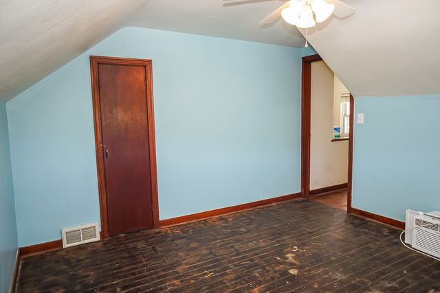 434 Mary St, Jeannette, PA 15644