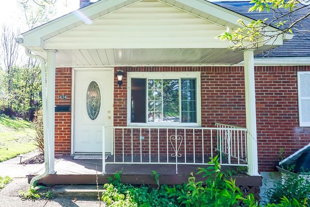 434 Mary St, Jeannette, PA 15644