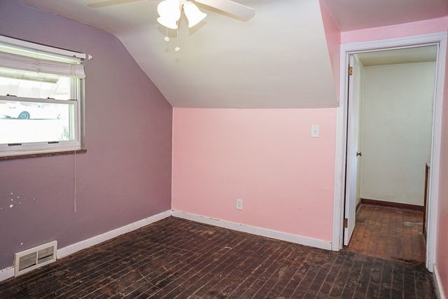 434 Mary St, Jeannette, PA 15644