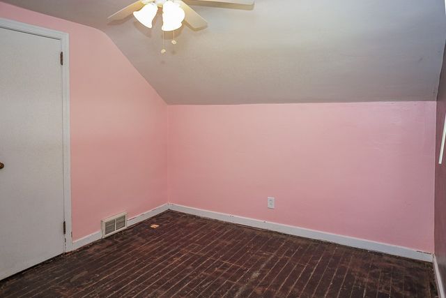 434 Mary St, Jeannette, PA 15644