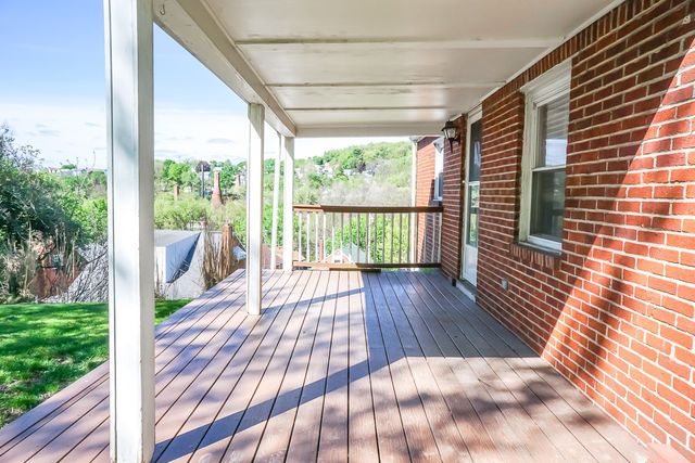 434 Mary St, Jeannette, PA 15644