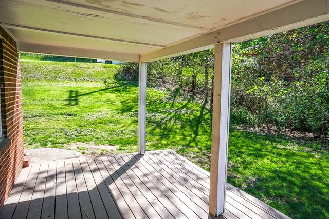 434 Mary St, Jeannette, PA 15644