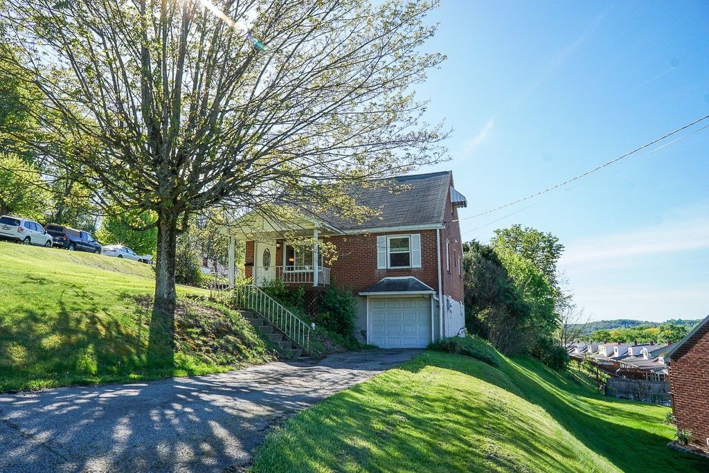 434 Mary St, Jeannette, PA 15644