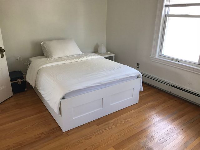 118 Inman St 3, Cambridge, MA 02139