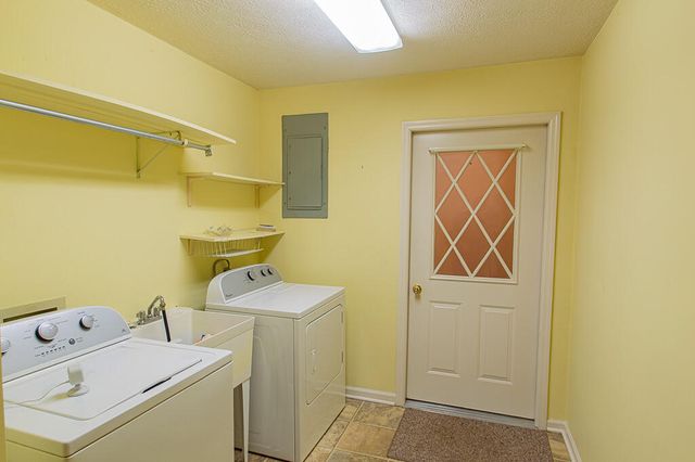 101 Deer Run, Frankfort, KY 40601