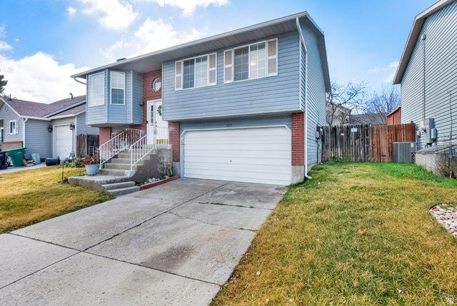 6796 S CYCLAMEN DR, West Jordan, UT 84081