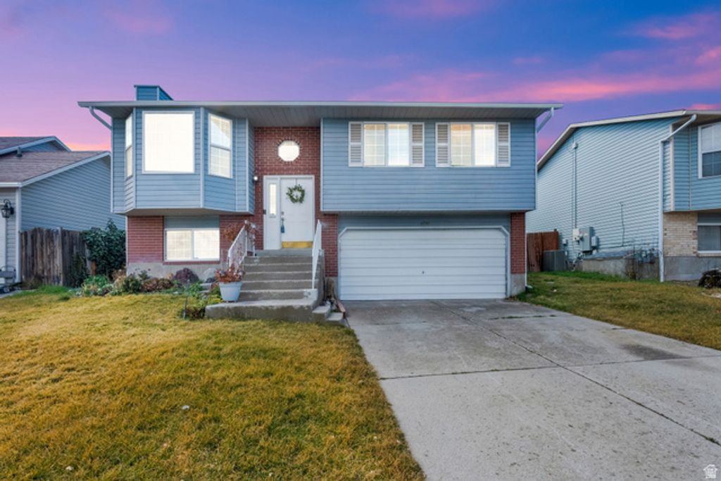 6796 S CYCLAMEN DR, West Jordan, UT 84081