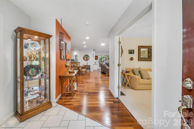 31 Hillcreek Drive, Asheville, NC 28804