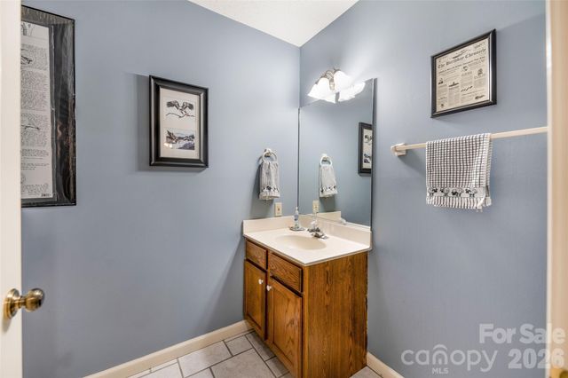 31 Hillcreek Drive, Asheville, NC 28804