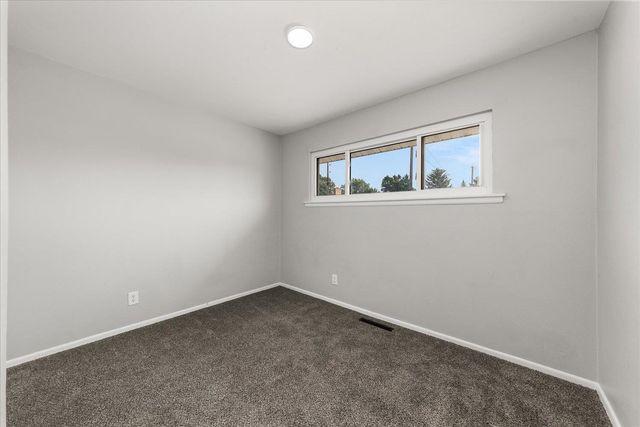 2515 N Julia St, Spokane, WA 99217