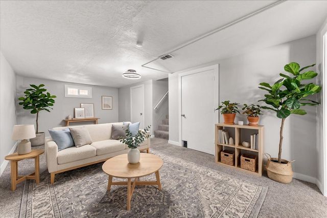 2515 N Julia St, Spokane, WA 99217