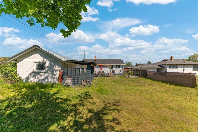 2515 N Julia St, Spokane, WA 99217