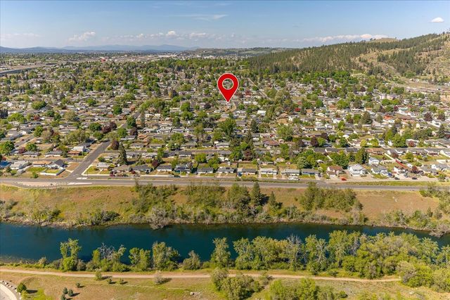2515 N Julia St, Spokane, WA 99217