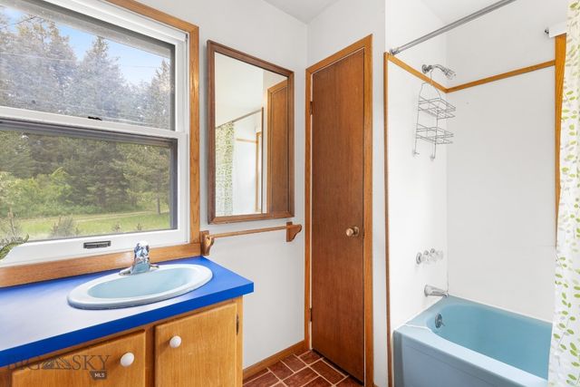 140 Luhn, Gallatin Gateway, MT 59730