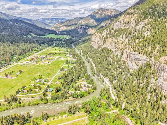 140 Luhn, Gallatin Gateway, MT 59730