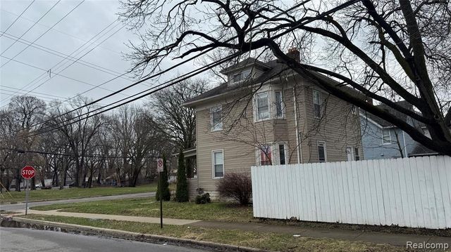 101 N Johnson Street, Pontiac, MI 48341