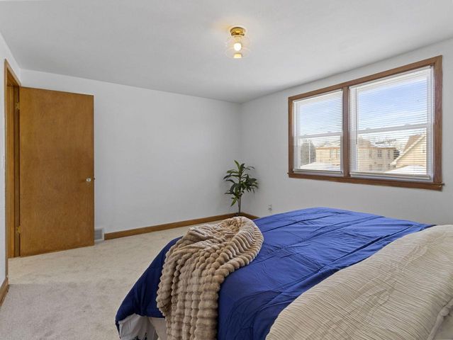 3893 N 40th STREET, Milwaukee, WI 53216