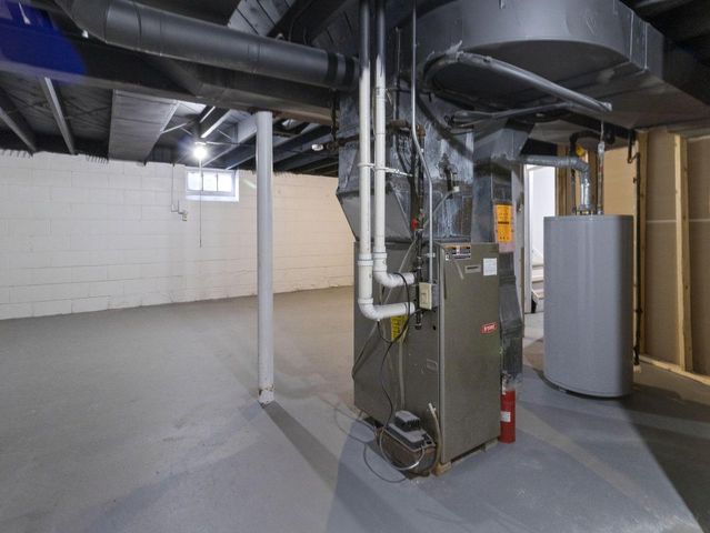 3893 N 40th STREET, Milwaukee, WI 53216