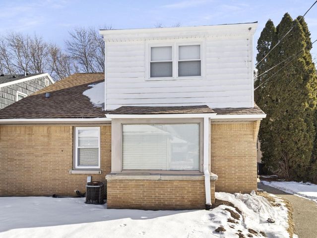 3893 N 40th STREET, Milwaukee, WI 53216