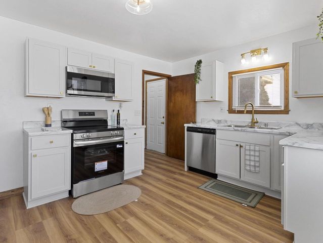 3893 N 40th STREET, Milwaukee, WI 53216