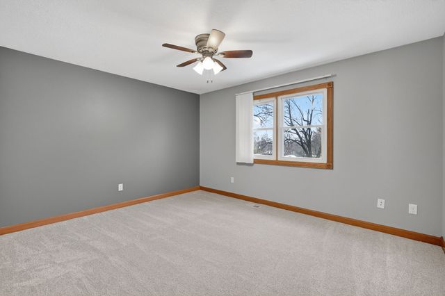 318 Fleetwood Drive, Des Moines, IA 50315