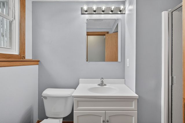 318 Fleetwood Drive, Des Moines, IA 50315