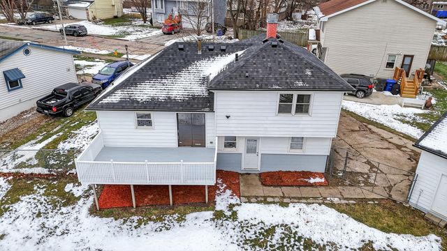 318 Fleetwood Drive, Des Moines, IA 50315