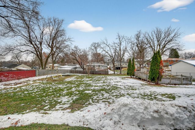 318 Fleetwood Drive, Des Moines, IA 50315