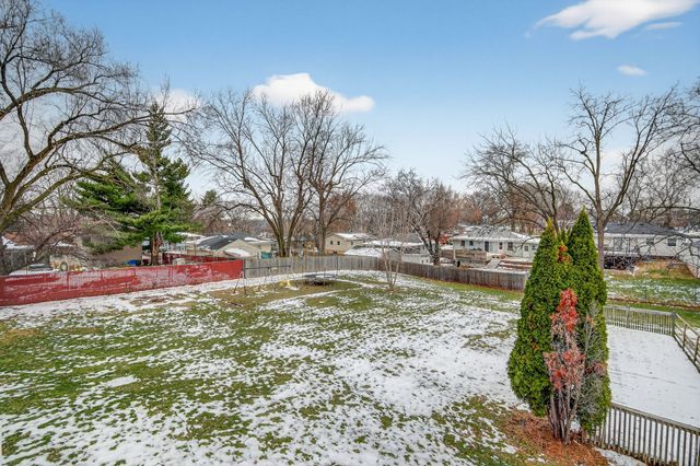 318 Fleetwood Drive, Des Moines, IA 50315