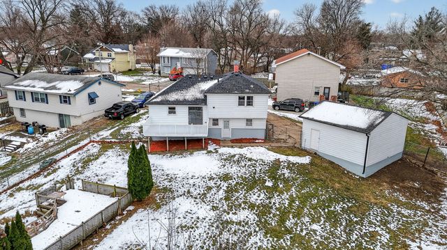 318 Fleetwood Drive, Des Moines, IA 50315