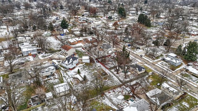 318 Fleetwood Drive, Des Moines, IA 50315