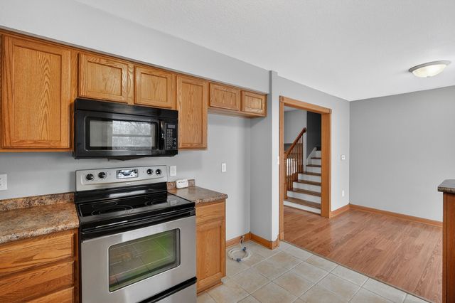 318 Fleetwood Drive, Des Moines, IA 50315