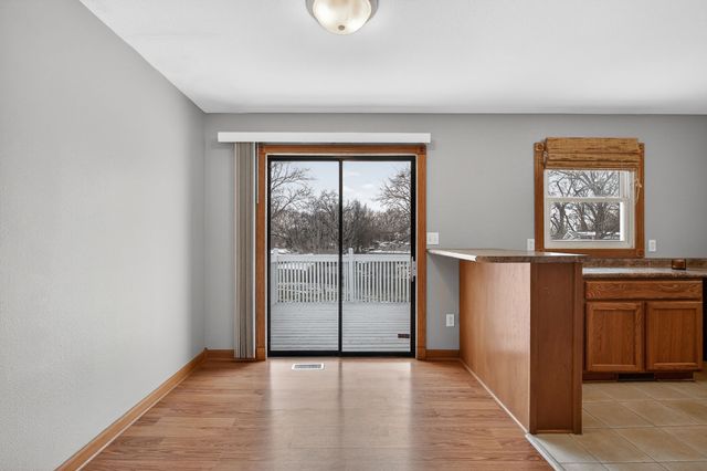 318 Fleetwood Drive, Des Moines, IA 50315