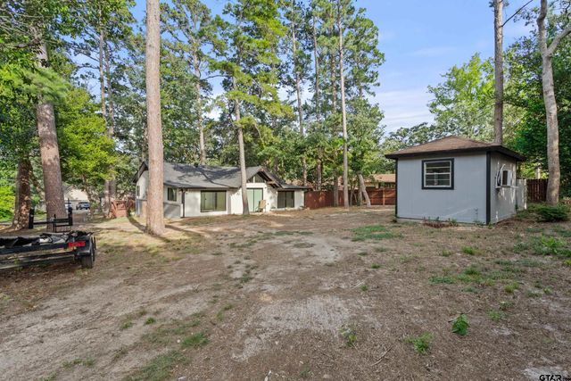 414 E Hideaway Ln, Hideaway, TX 75771