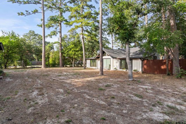 414 E Hideaway Ln, Hideaway, TX 75771
