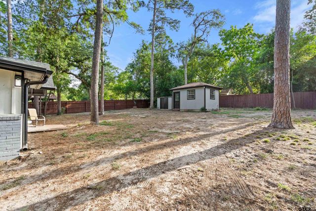 414 E Hideaway Ln, Hideaway, TX 75771
