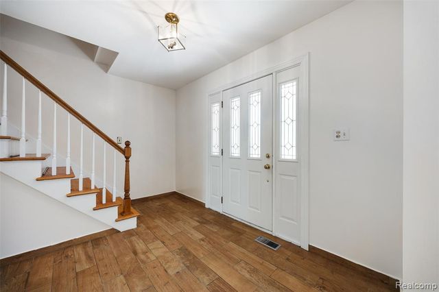 14018 Greentrees Street, Riverview, MI 48193