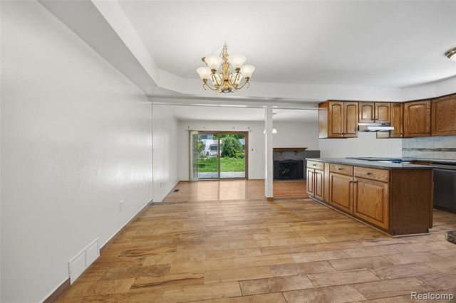 14018 Greentrees Street, Riverview, MI 48193