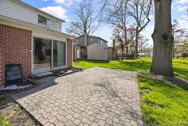 14018 Greentrees Street, Riverview, MI 48193