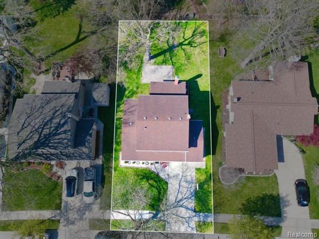 14018 Greentrees Street, Riverview, MI 48193