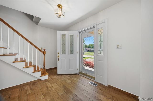 14018 Greentrees Street, Riverview, MI 48193