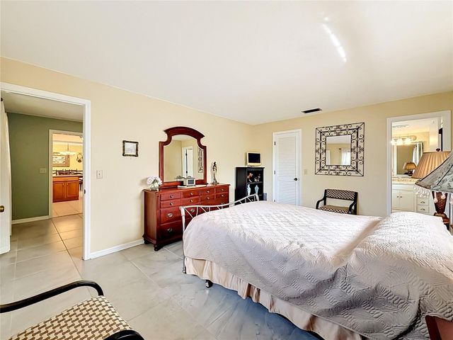 14482 110TH TERRACE, Largo, FL 33774
