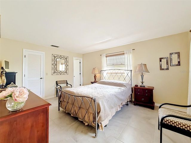 14482 110TH TERRACE, Largo, FL 33774