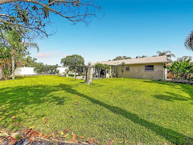 14482 110TH TERRACE, Largo, FL 33774