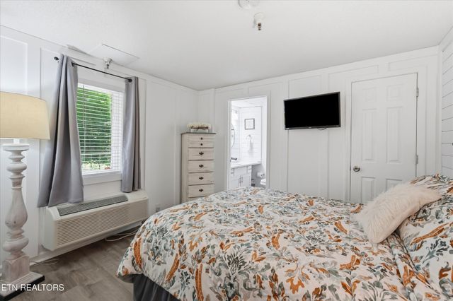413 Baskins Creek Rd Apt 303, Gatlinburg, TN 37738