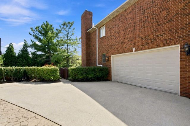 1300 Mumford Lane, Lexington, KY 40513