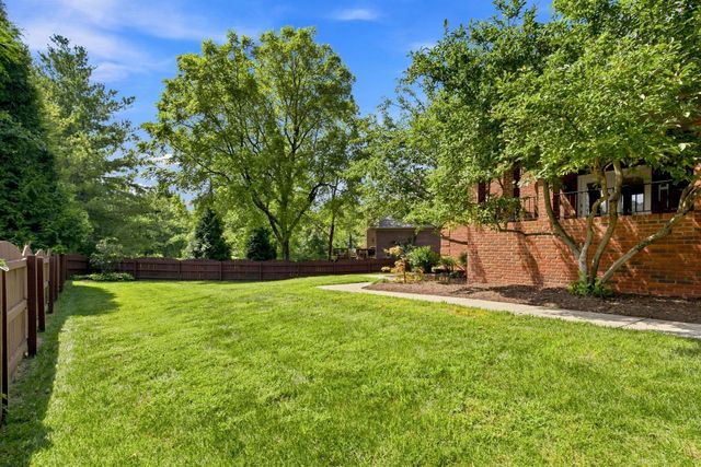 1300 Mumford Lane, Lexington, KY 40513