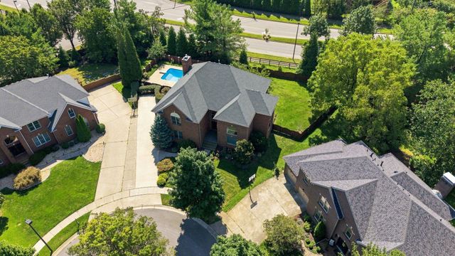 1300 Mumford Lane, Lexington, KY 40513